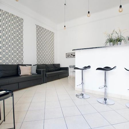 Budget Apartment By Hi5 - Center Of The Center Boedapest Buitenkant foto