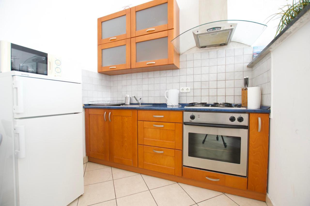 Budget Apartment By Hi5 - Center Of The Center Boedapest Buitenkant foto